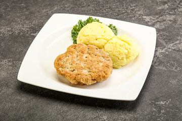 Chicken cutlet with mashed potato