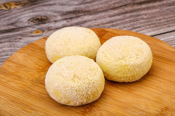 Raw potato zrazy for cooking