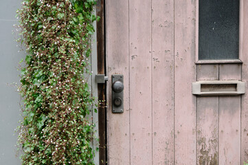 アンティークな扉