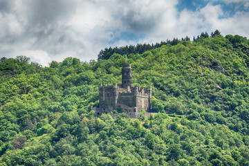 Fototapeta na wymiar Burg Maus bei Wellmich im oberen Mittelrheintal, Rheinland-Pfalz