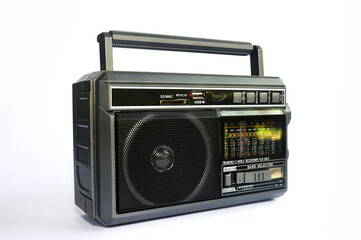 Obraz premium Retro radio isolated on white background