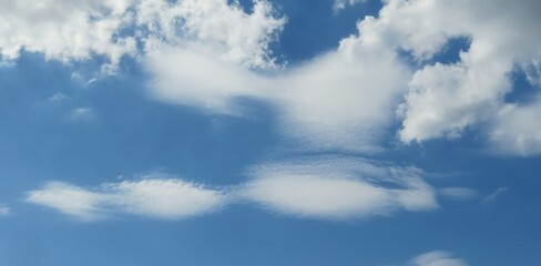 Obraz premium Beautiful clouds view in the sky