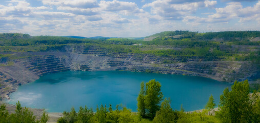 Fototapeta premium Crater of the old open-cast mine of Asbestos in Quebec, Canada