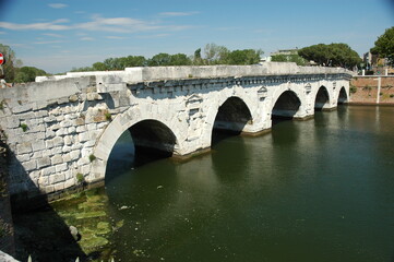 Rimini. Ponte di Augusto e Tiberio sul fiume Marecchia.
