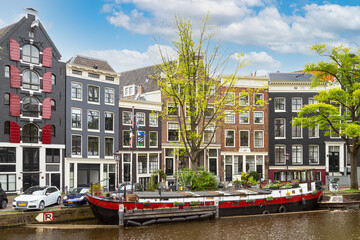 Canal houses on the Prinsengracht in Amsterdam