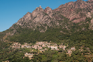 Fototapeta na wymiar Village of Ota in Corsica