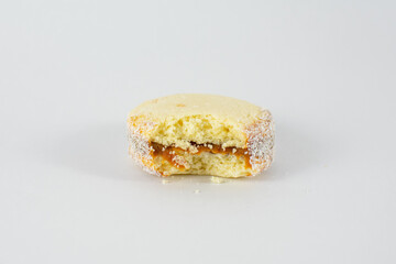 alfajor de maicena , postre tipico de argentina 