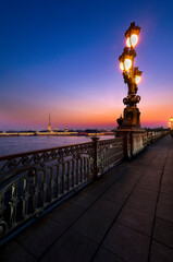 Obraz premium Lantern at the Trinity Bridge in Saint-Petersburg