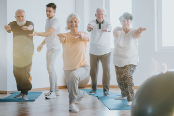 Senior people on  gym - 441467495