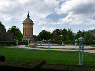 Fototapeta na wymiar tower in the park