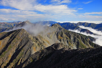 Yarigatake seen from Mt.Hotaka 奥穂高から望む槍ヶ岳