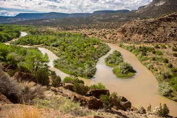 Fototapeta na wymiar Rio Chama valley with surrounding mountains near Abiquiu, New Mexico