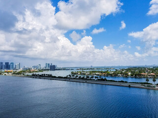 Obraz premium Miami view from over the seaside