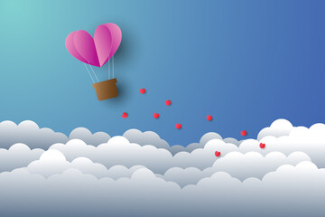Naklejka premium heart shaped balloons in the sky
