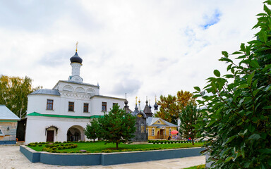 Fototapeta na wymiar Church architecture of Murom, a city in Russia.