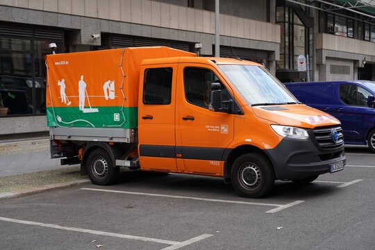 BSR Orten elektrischer Sprinter Doppelkabiner ET 41 M in Berlin am 25.06.2021