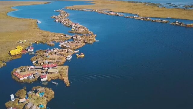 Floating Uros islands on lake Titicaca, largest high altitude lake in the world (3808m) in Peru and Bolivia.