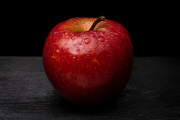 Fototapeta na wymiar apple red water
