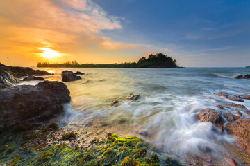 Naklejka na ściany i meble Amazing sunset in Dangas beach, Batam island