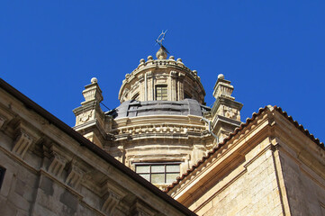 Fototapeta na wymiar Nadir view of the top of La Clerecía in Salamanca.