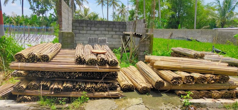 a view of neatly arranged bamboo lanjars