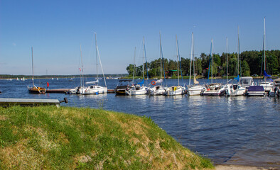 Lato nad jeziorem