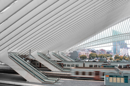 Trainstation Luik Li&egrave;ge Belgium Architecture