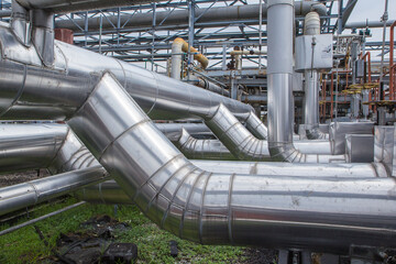 High pressure flow pipeline for oil and gas