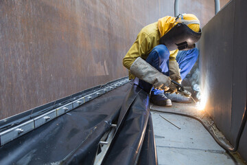 Repair storage tank welding