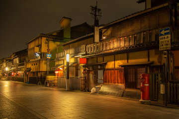 京都観光-花見小路の夜景