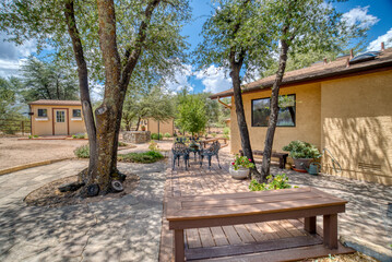 Lush Backyard on lnad