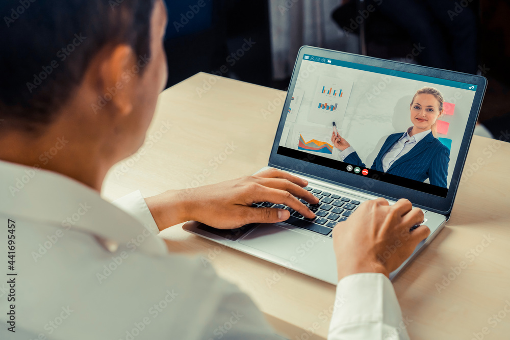 Poster e-learning and online business presentation meeting concept. digital training course for people to d