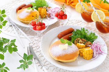 初夏の朝食パンケーキ　ワンプレート