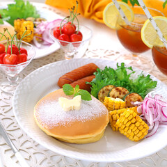 初夏の朝食パンケーキ　ワンプレート