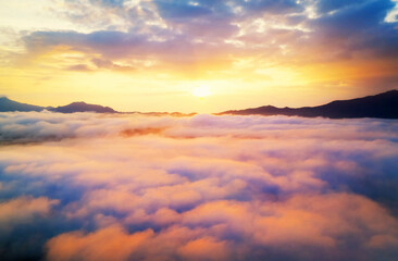 Fototapeta na wymiar Sea of cloud