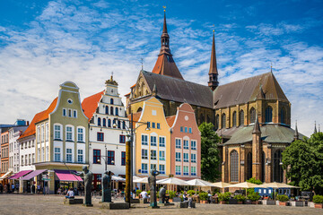 Neuer Markt in the old town of Rostock, Germany - obrazy, fototapety, plakaty