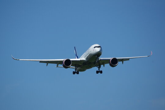 aeroflot A350 au loin