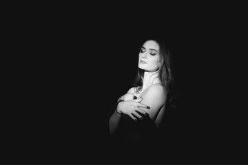 Naklejka premium Black and white portrait of a woman