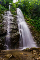 越後湯沢温泉から歩いて行ける滝沢公園不動滝大ぜん