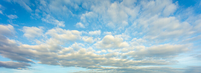 Fototapeta na wymiar clouds and sky,blue sky background with tiny clouds. panorama