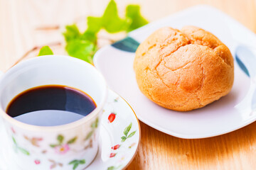 シュークリーム　コーヒー　ひとやすみ　【 3時 の おやつ 】