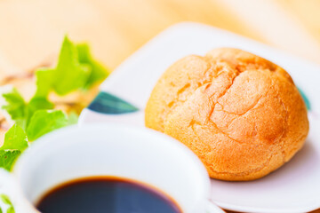 シュークリーム　コーヒー　ひとやすみ　【 3時 の おやつ 】