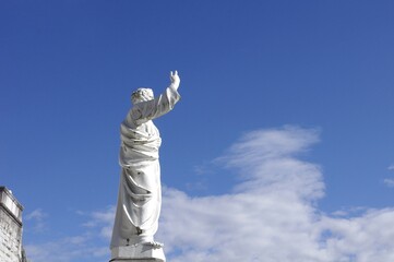 Statue de saint à Lourdes