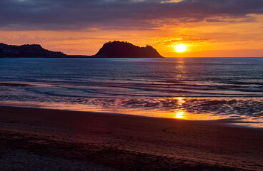 Puesta de sol desde la plaza de Zarautz a Getaria