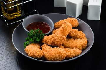 japanese appetizer shrimp in tempura with chili sauce