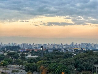 Obraz premium sunset over the city