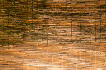 Bambusowa tropikalna beżowa roleta, zasłonka. © insomniafoto
