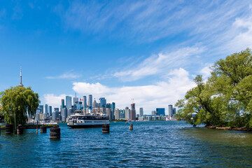 Obraz premium Toronto's Inner Harbour seen from Center Island