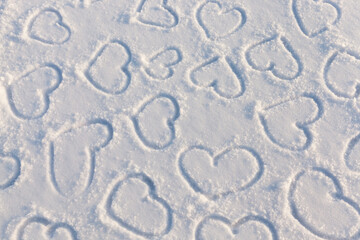 drawn in the winter season, the heart on the snow