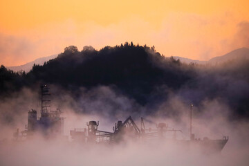 瀬戸内海国立公園筆影山の海霧　広島県三原市須波沖